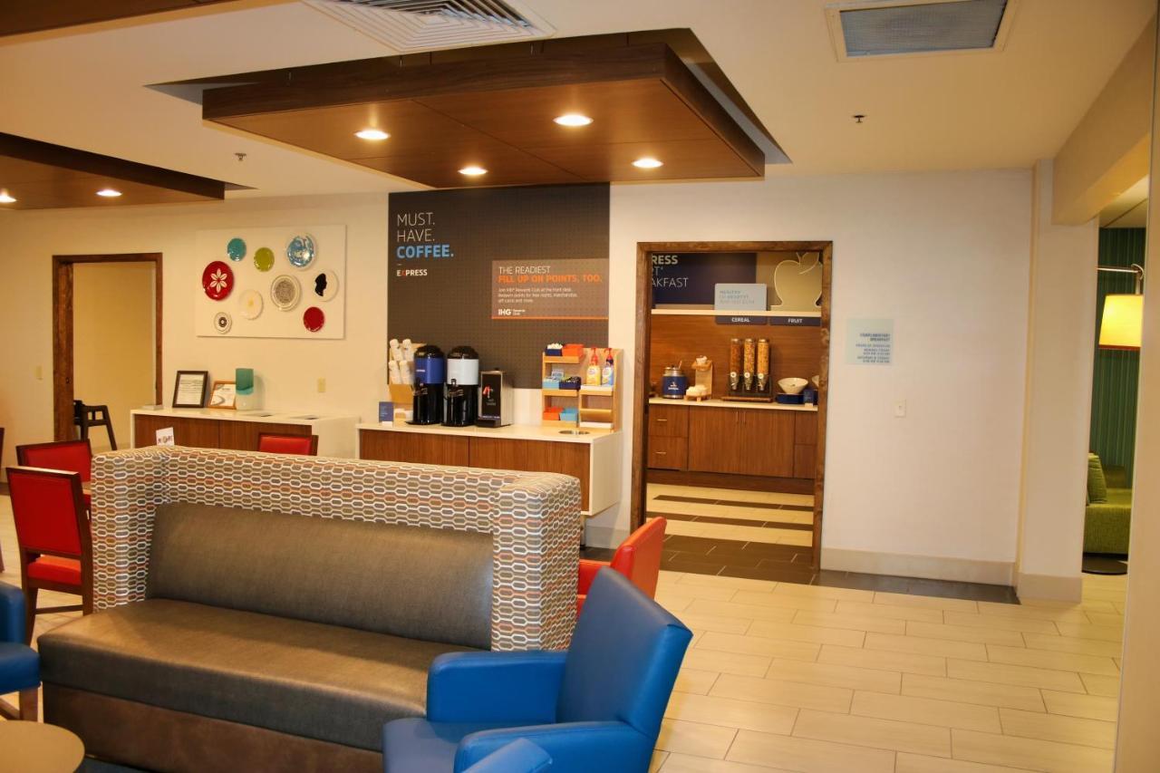 Holiday Inn Express By Ihg Douglas Ngoại thất bức ảnh