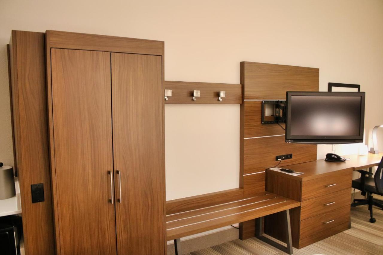 Holiday Inn Express By Ihg Douglas Ngoại thất bức ảnh