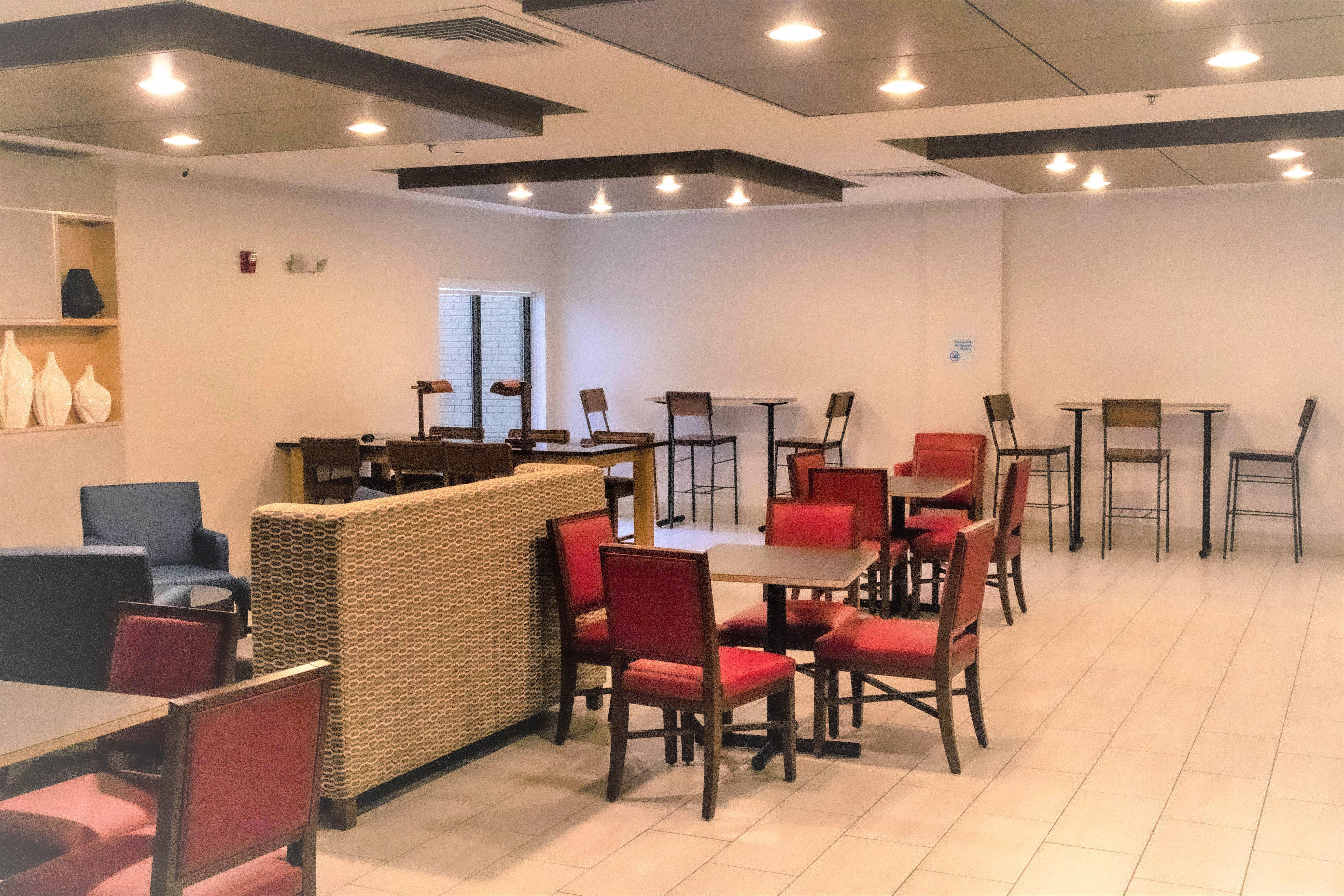 Holiday Inn Express By Ihg Douglas Ngoại thất bức ảnh
