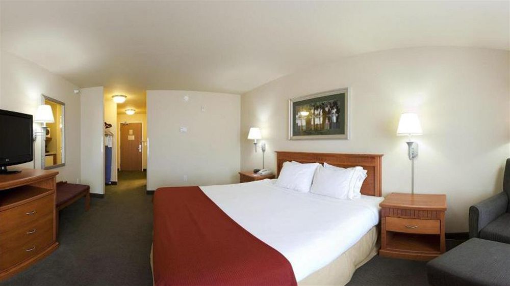 Holiday Inn Express By Ihg Douglas Ngoại thất bức ảnh